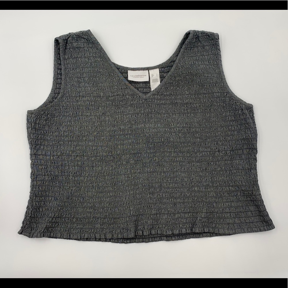 Liz Claiborne’s crop top🌸🌸